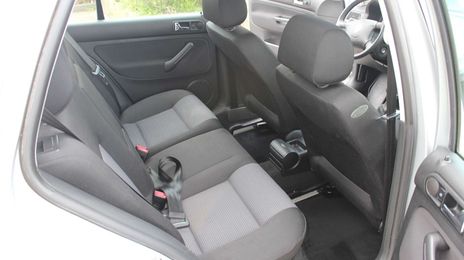 Volkswagen Golf • 2002 • 154,600 km