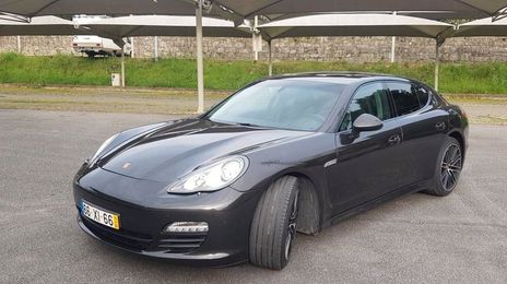 Porsche Panamera • 2013 • 100,000 km