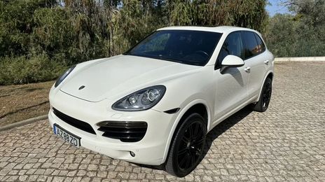 Porsche Cayenne • 2012 • 136,000 km