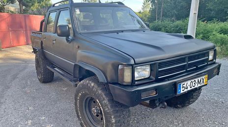 Toyota Hilux • 1988 • 111,000 km