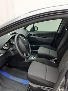 Peugeot 207 • 2011 • 38,999 km
