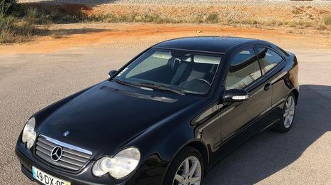 Mercedes-Benz C-Class • 2003 • 218,000 km