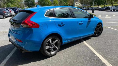 Volvo V40 • 2014 • 145,000 km