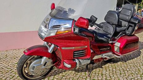 Harley Davidson road king • 2001 • 107,000 km