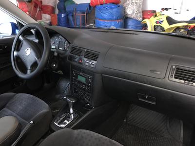 Volkswagen Jetta • 2003 • 107,000 km