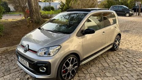 Volkswagen e-Golf • 2018 • 38,000 km