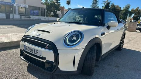 MINI Cooper Cabrio • 2021 • 68,000 km