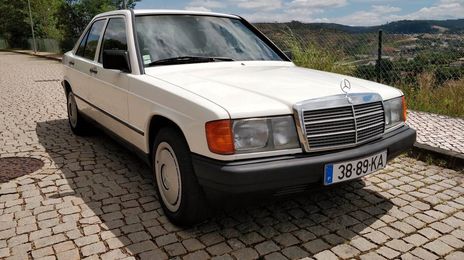 Mercedes-Benz 190 E • 1986 • 200,000 km