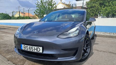 Tesla Model 3 • 2019 • 162,500 km