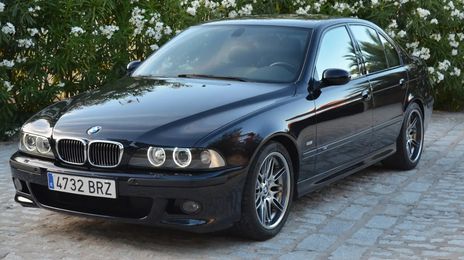 BMW M5 • 2002 • 152,000 km