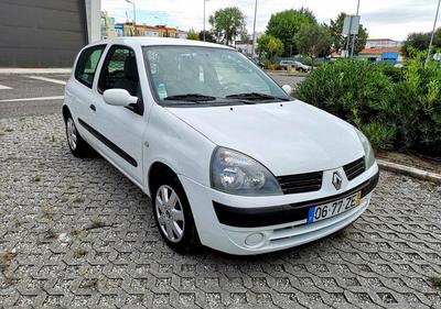 Renault Clio • 2004 • 200,000 km