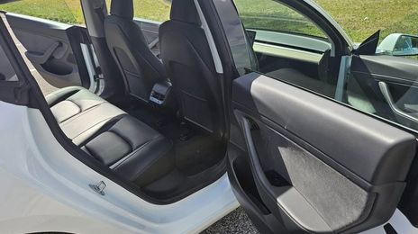 Tesla Model 3 • 2020 • 192,000 km