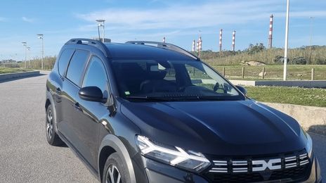 Dacia Duster • 2023 • 68,900 km