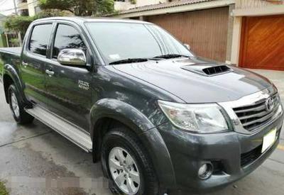 Toyota Hilux • 2015 • 77,000 km