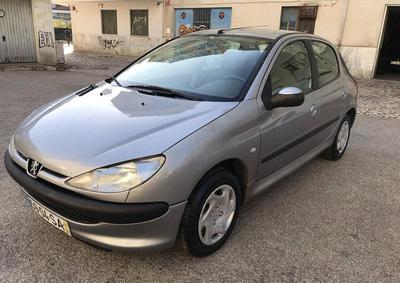 Peugeot 206 • 2001 • 190,000 km