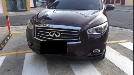 Infiniti JX • 2014 • 160,000 km