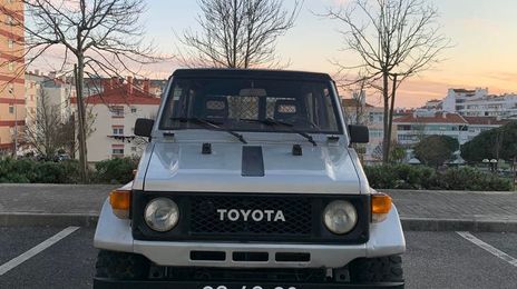 Toyota Land Cruiser • 2007 • 90,000 km