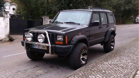 Jeep Cherokee • 1997 • 249,999 km