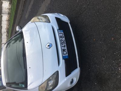 Renault Clio • 2012 • 98,000 km