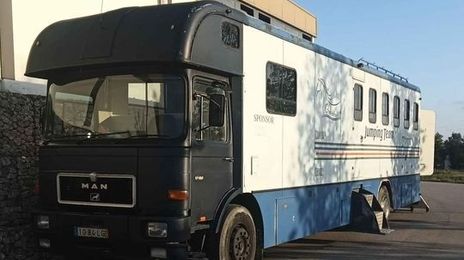 Toyota Hiace Van • 1989 • 470,000 km