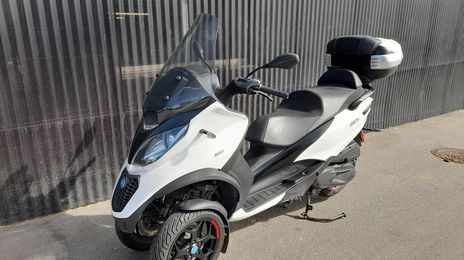 Piaggio mp3 hybryd • 2019 • 45,240 km