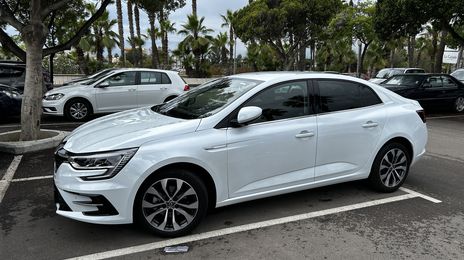 Renault Mégane • 2022 • 23,680 km
