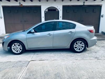 Mazda 3 • 2010 • 91,000 km