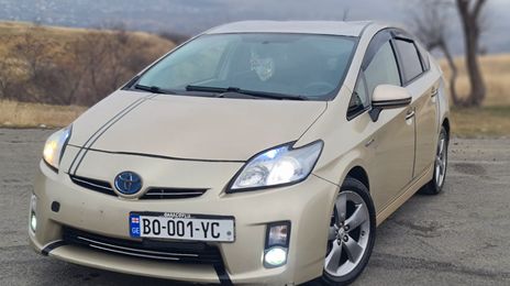 Toyota Prius • 2010 • 245,000 km