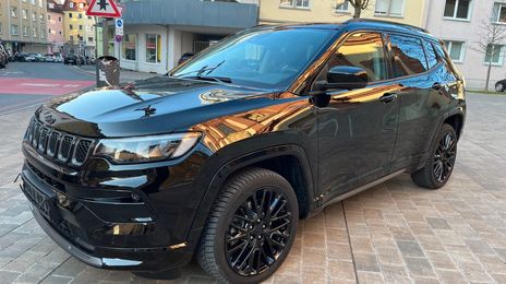 Jeep Compass • 2022 • 14,008 km