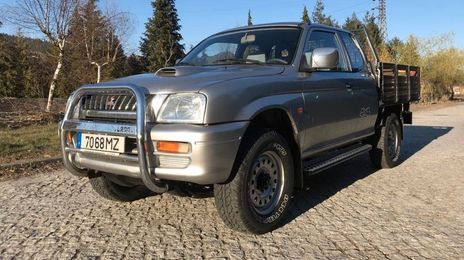 Mitsubishi L200 • 2000 • 200,000 km