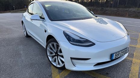 Tesla Model 3 • 2020 • 111,000 km