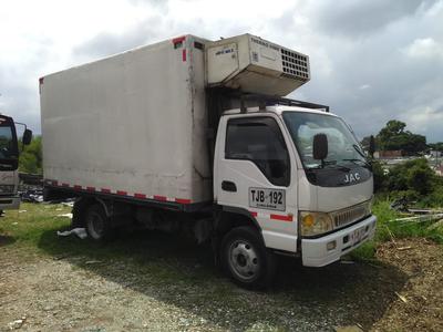 JAC J6 • 2015 • 205,000 km