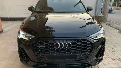 Audi Q3 • 2019 • 133,900 km