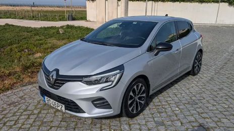 Renault Clio • 2023 • 29,000 km