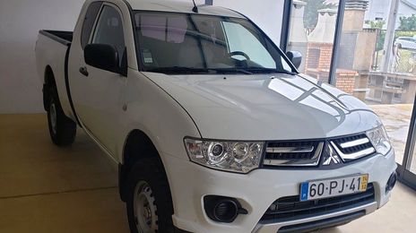 Mitsubishi L200 • 2014 • 90,000 km