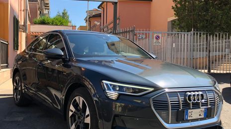 Audi e-tron • 2021 • 20,900 km