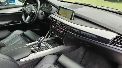 BMW X5 • 2016 • 198,000 km