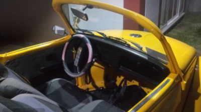 Volkswagen Beetle • 1999 • 90,000 km