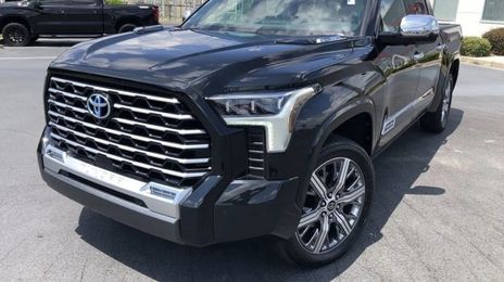 Toyota Tundra • 2023 • 9,341 km