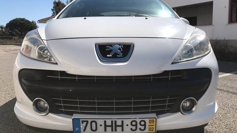 Peugeot 207 • 2009 • 190,000 km