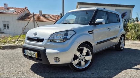 Kia Soluto • 2012 • 200,000 km