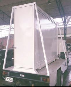 Hino Dutro • 2015 • 1,300 km