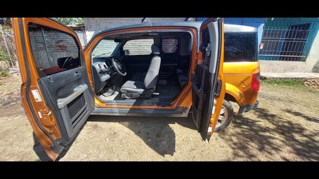 Honda Element • 2006 • 197,687 km