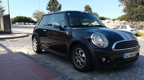 MINI Mini One • 2010 • 200,000 km
