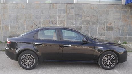 Alfa Romeo 159 • 2006 • 168,000 km