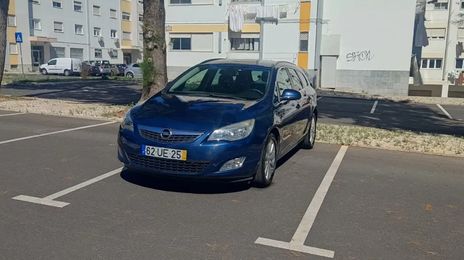 Opel Astra • 2012 • 222,800 km