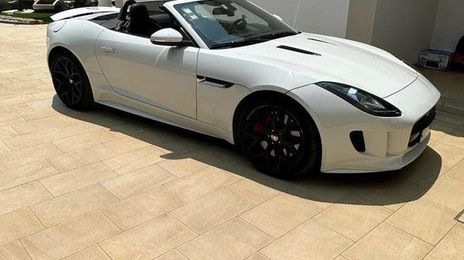 Jaguar F-Type • 2015 • 16,000 km