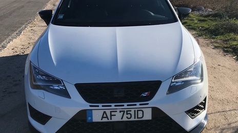 Seat Leon • 2015 • 27,000 km