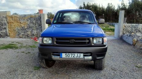 Toyota Hilux • 1998 • 80,000 km