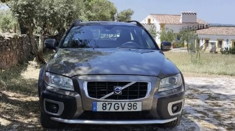 Volvo XC70 • 2008 • 110,000 km